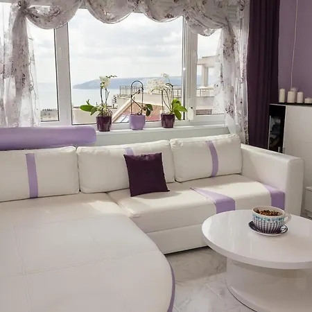 Apartment *sea View* 1-bd Lovely In *